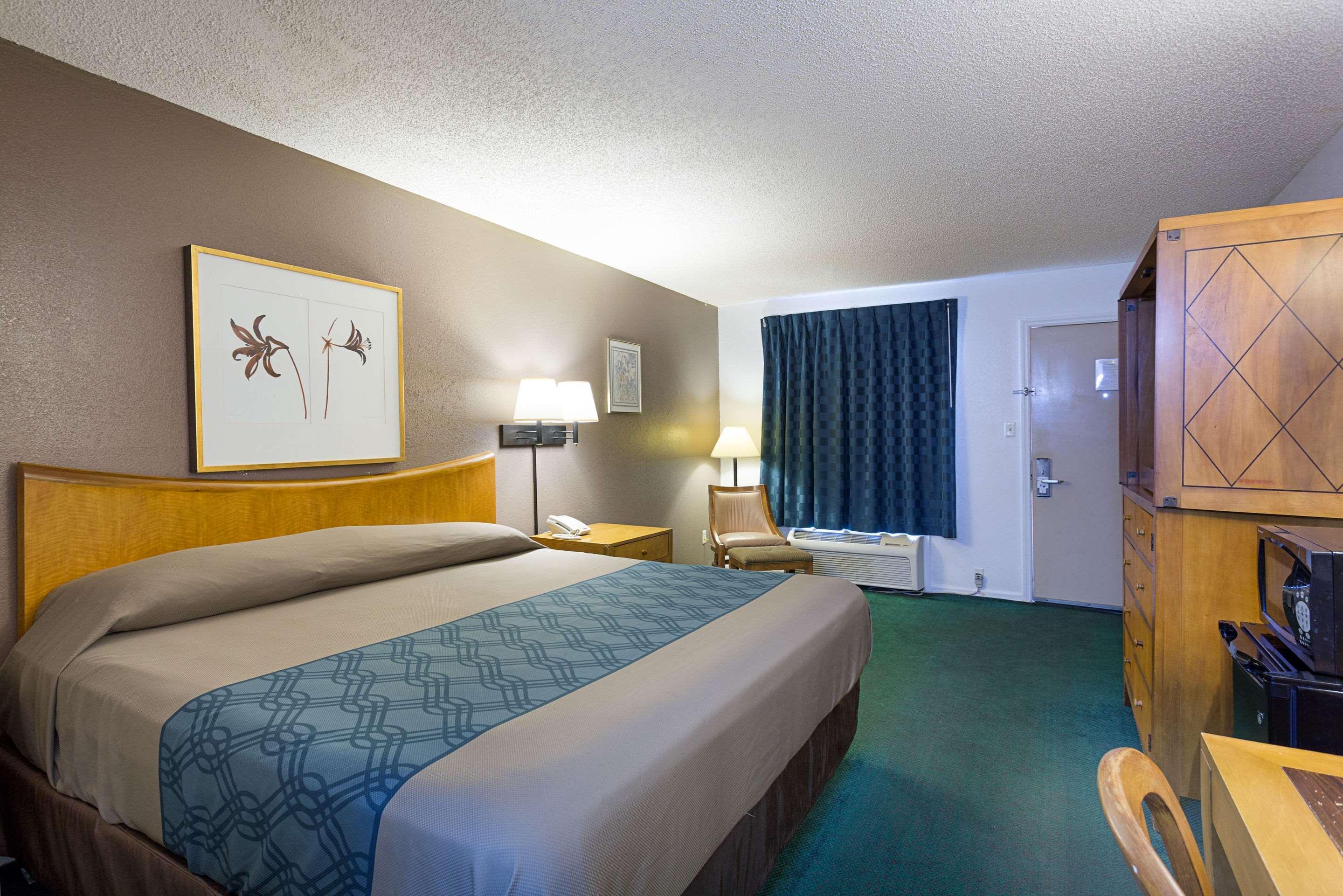 Rodeway I-75 Inn 2*