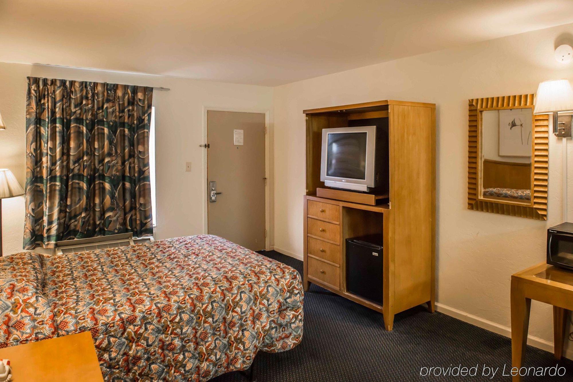 Inn Rodeway I-75 2*