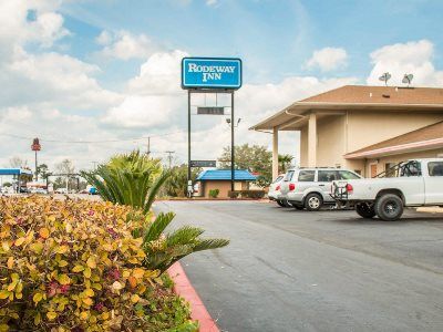 Rodeway I-75 Inn 2*